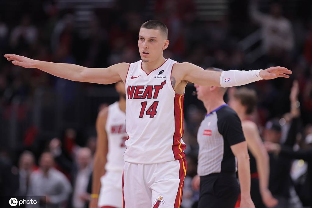 希罗成功接受脚踝手术 预计赛季初期阶段